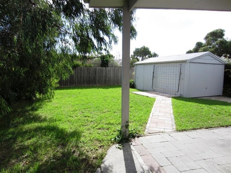 43 Ti-Tree Crescent, Seaford VIC 3198