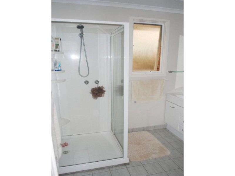 15 Newington Parade, Chelsea VIC 3196