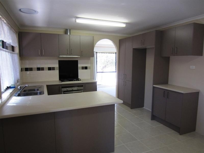 10 Cane Avenue, Seaford VIC 3198
