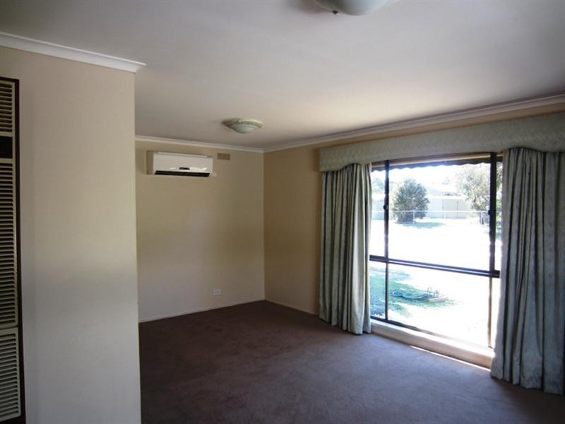 10 Cane Avenue, Seaford VIC 3198