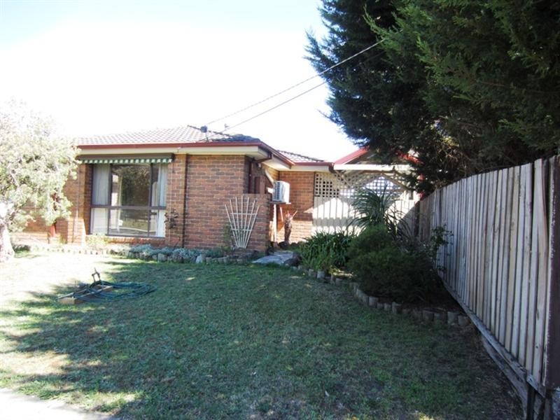 10 Cane Avenue, Seaford VIC 3198