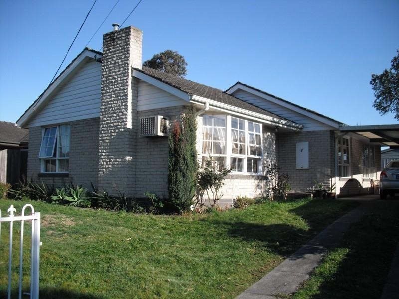 17 Kennedy Avenue, Chelsea Heights VIC 3196