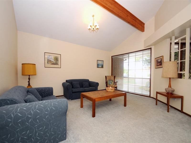 15 Ghiran Close, Aspendale Gardens VIC 3195