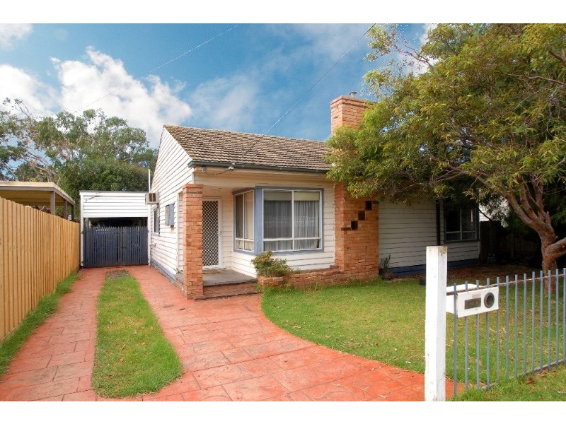 18 Fourth Avenue, Aspendale VIC 3195