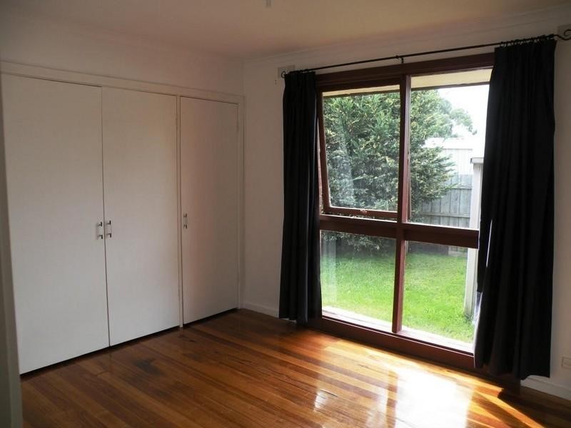 9 Barry Street, Seaford VIC 3198