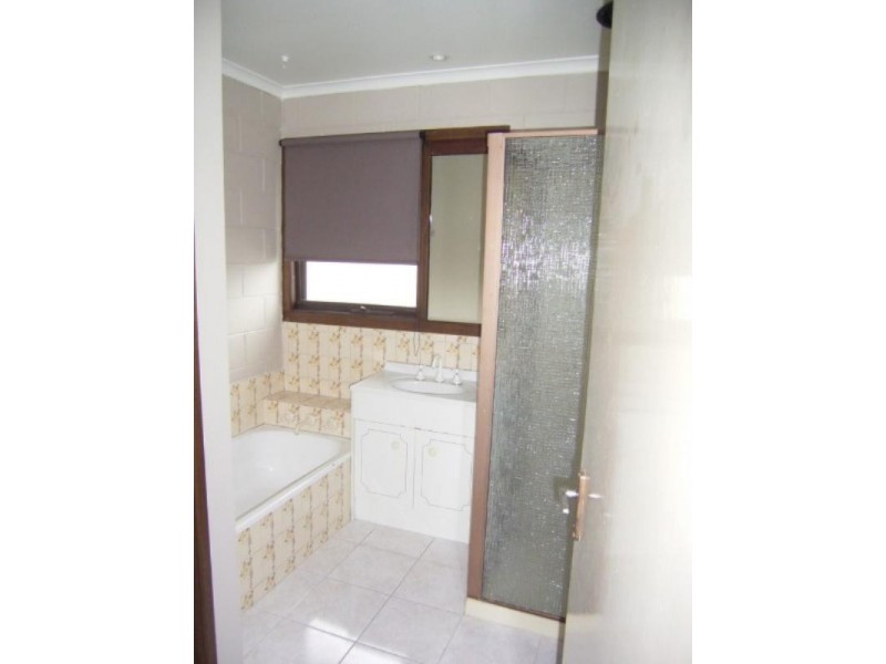 2/295 Nepean Highway, Seaford VIC 3198