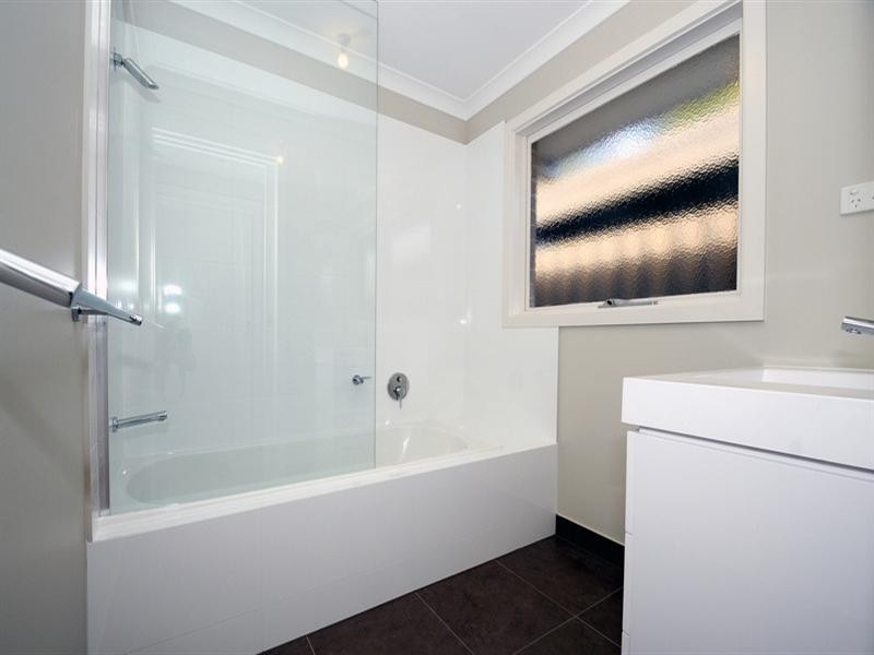 2/67 Randall Avenue, Edithvale VIC 3196
