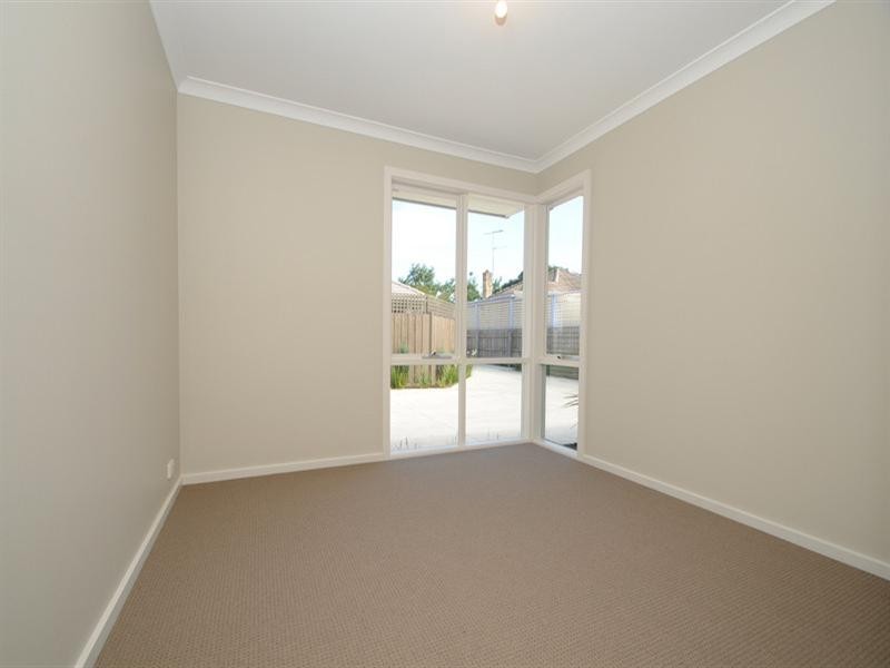 2/67 Randall Avenue, Edithvale VIC 3196