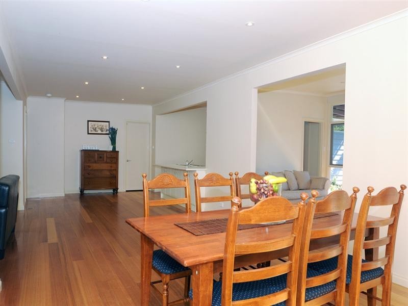 69 Seaford Grove, Seaford VIC 3198