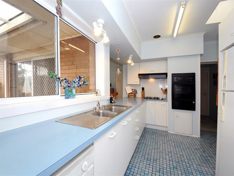 81 Montrose Avenue, Edithvale VIC 3196