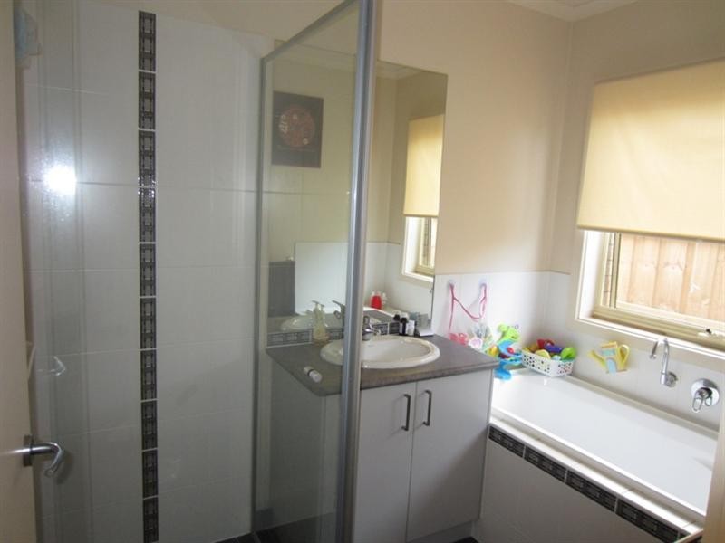 2/17 Austin Road, Seaford VIC 3198