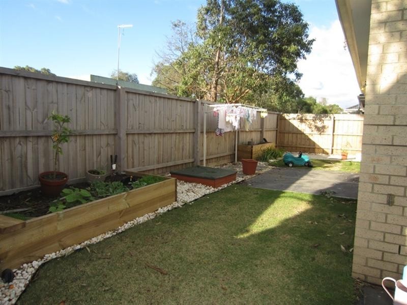 2/17 Austin Road, Seaford VIC 3198