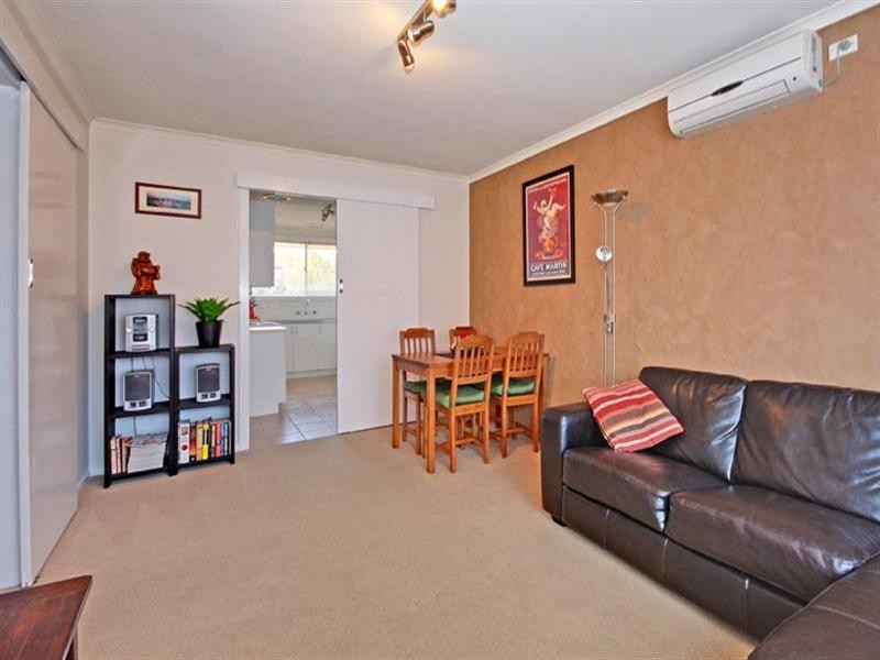 2/52 Woodbine Grove, Chelsea VIC 3196