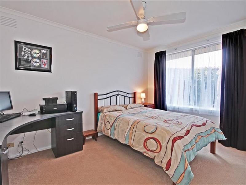 2/52 Woodbine Grove, Chelsea VIC 3196