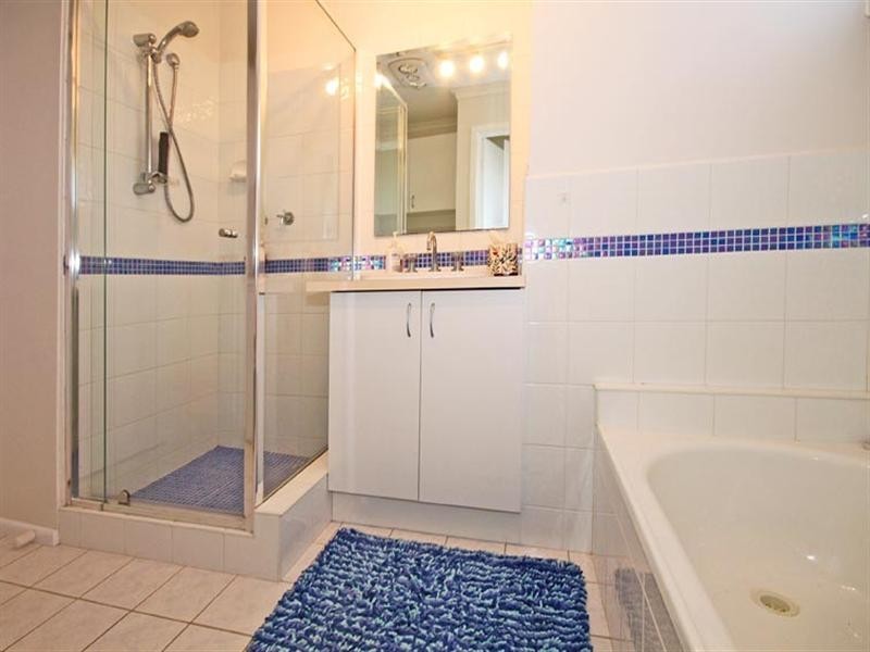 2/52 Woodbine Grove, Chelsea VIC 3196