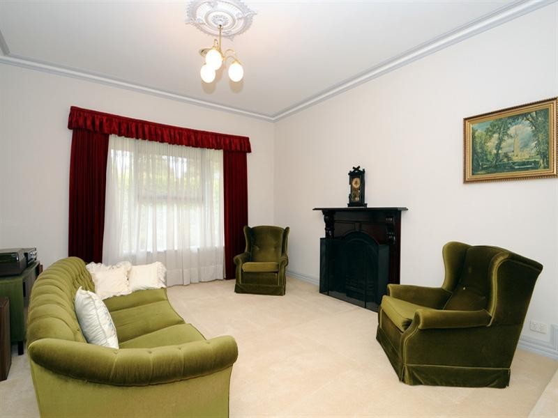 1 Quail Close, Chelsea Heights VIC 3196