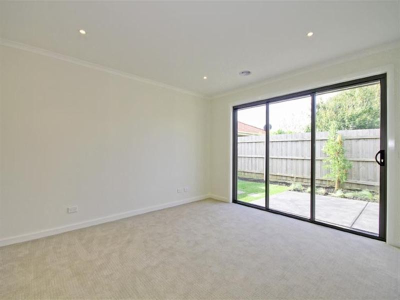 2/55 Swan Walk, Chelsea VIC 3196