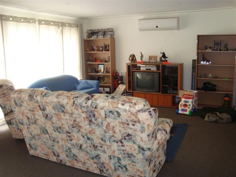 10 Charles Street, Seaford VIC 3198