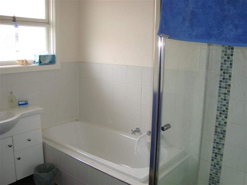 10 Charles Street, Seaford VIC 3198