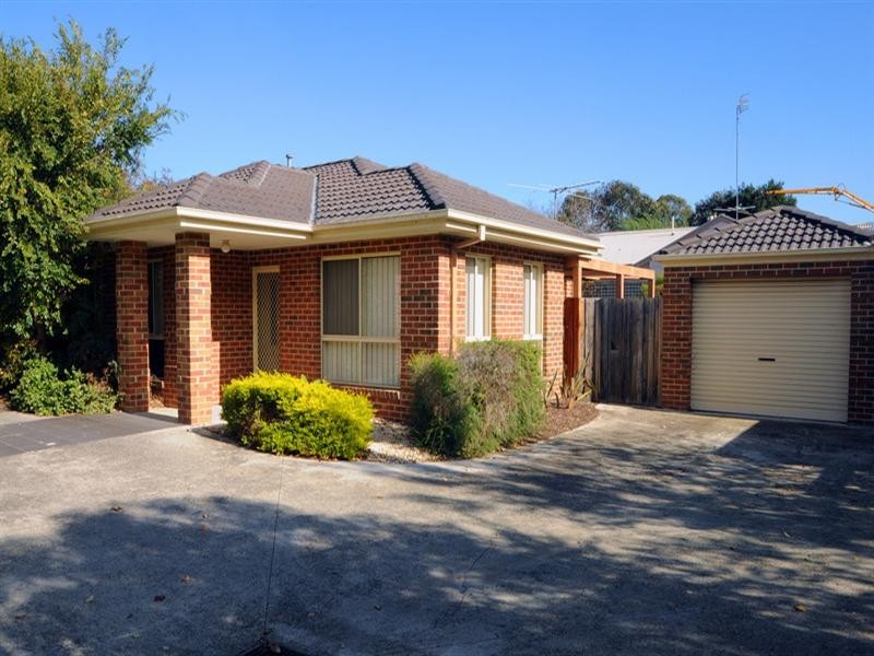 2/18 East Road, Seaford VIC 3198