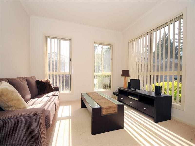 2/18 East Road, Seaford VIC 3198