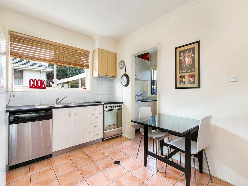 304C Warrigal Road, Cheltenham VIC 3192