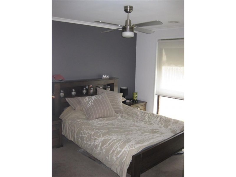 2/25 Embankment Grove, Chelsea VIC 3196