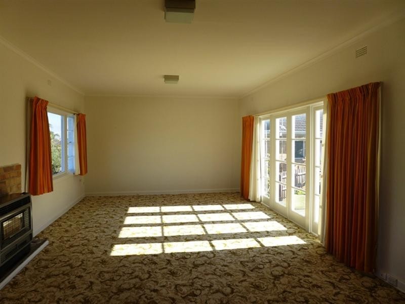 10 Dickens Street, Parkdale VIC 3195