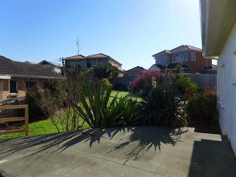10 Dickens Street, Parkdale VIC 3195