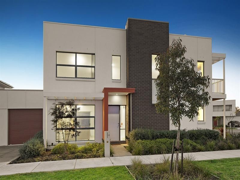 13 Jubilee Boulevard, Waterways VIC 3195