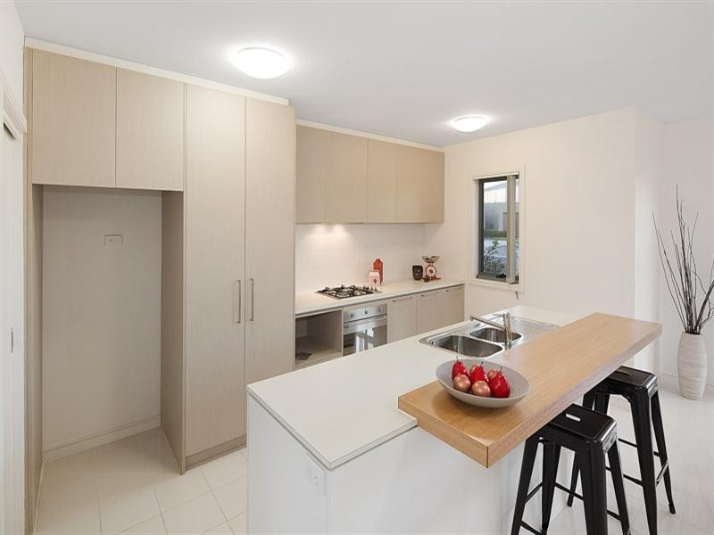 13 Jubilee Boulevard, Waterways VIC 3195