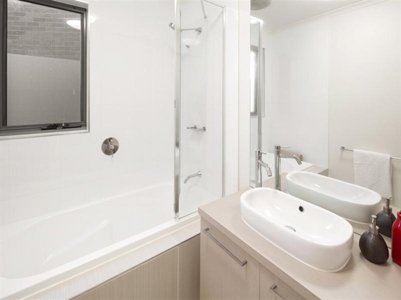 13 Jubilee Boulevard, Waterways VIC 3195