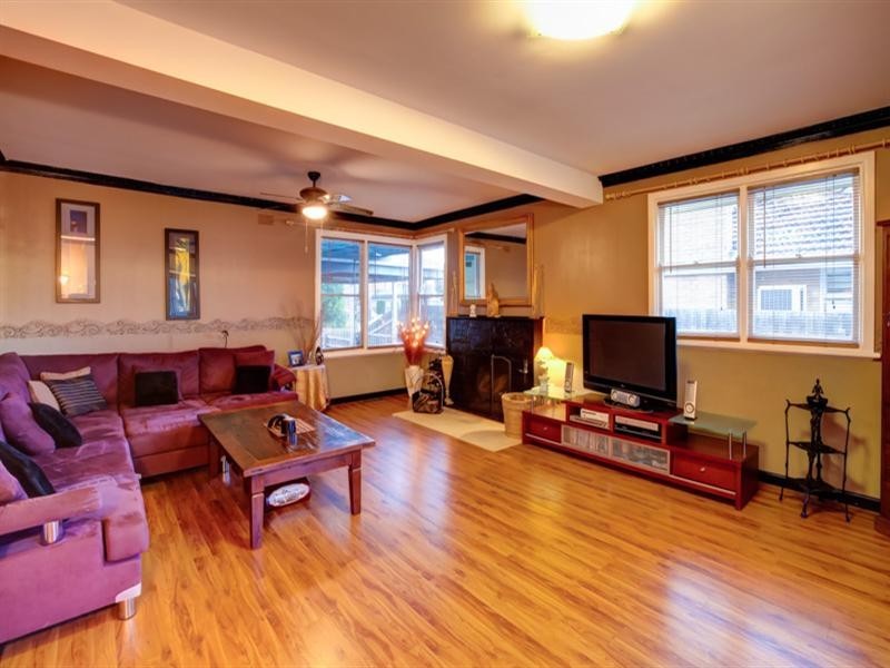 12 Moonda Grove, Cheltenham VIC 3192