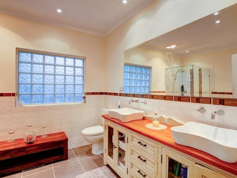 12 Moonda Grove, Cheltenham VIC 3192