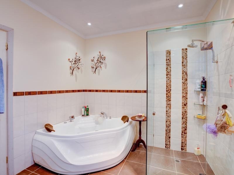 12 Moonda Grove, Cheltenham VIC 3192