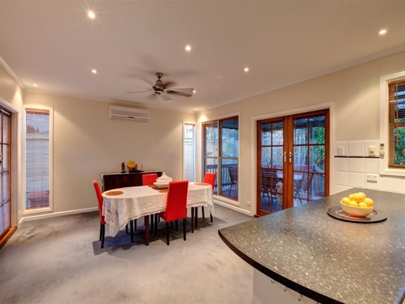 12 Moonda Grove, Cheltenham VIC 3192