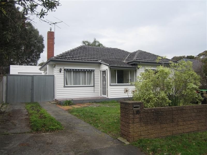 18 Golfview Road, Cheltenham VIC 3192