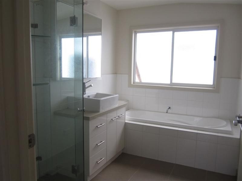 18 Golfview Road, Cheltenham VIC 3192