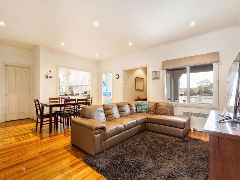 1F Bernard Street, Cheltenham VIC 3192