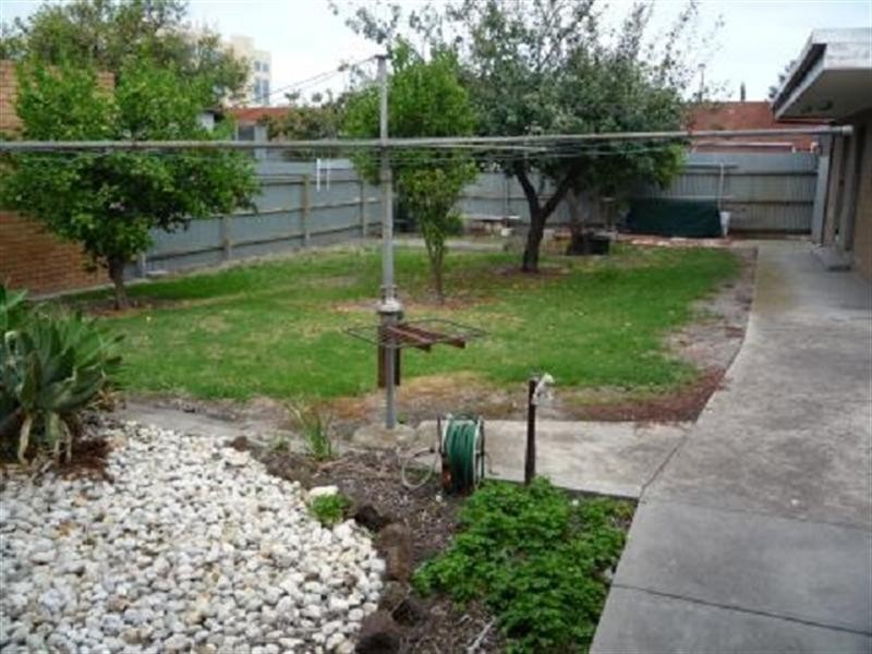 2C Bendigo Street, Cheltenham VIC 3192