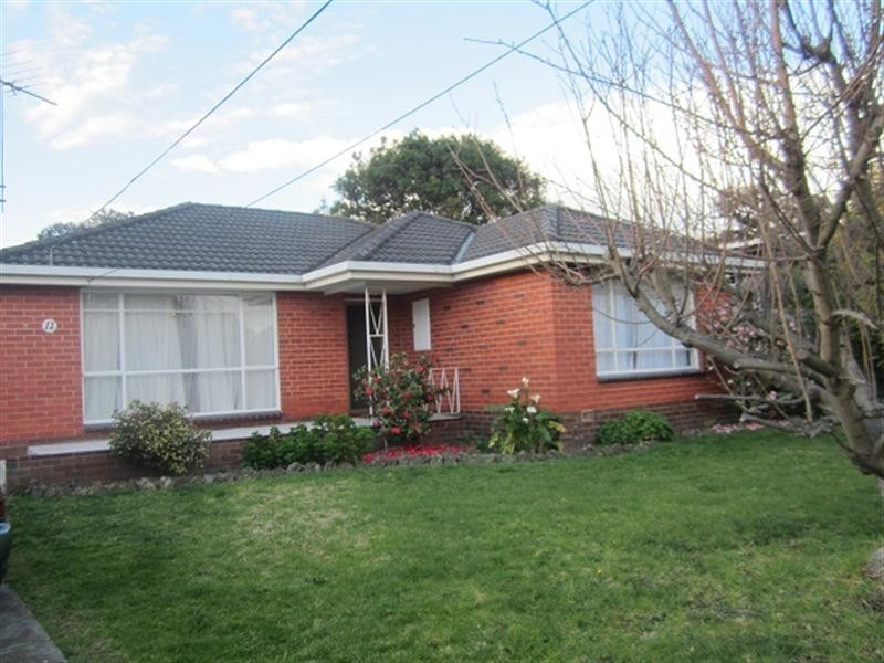 11 Hartwell Place, Cheltenham VIC 3192