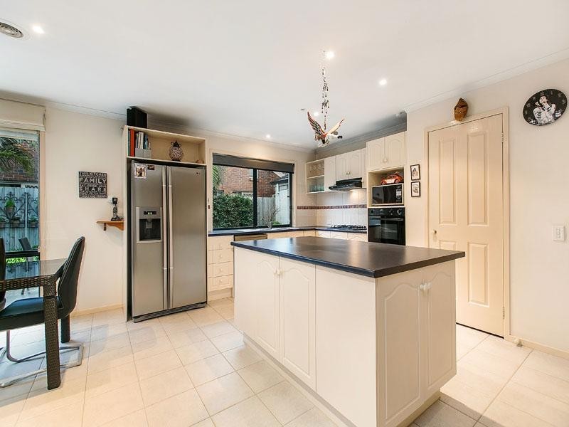 25 Heathland Way, Dingley Village VIC 3172