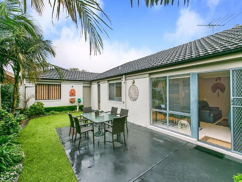 25 Heathland Way, Dingley Village VIC 3172