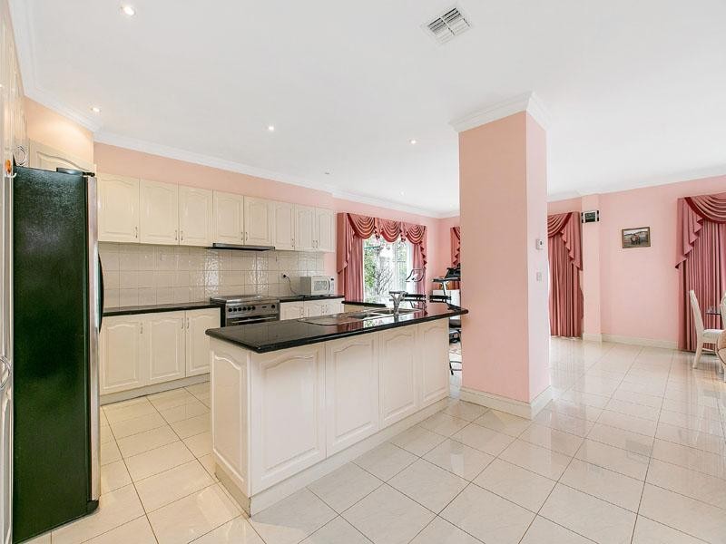 2 Julius Avenue, Dingley Village VIC 3172