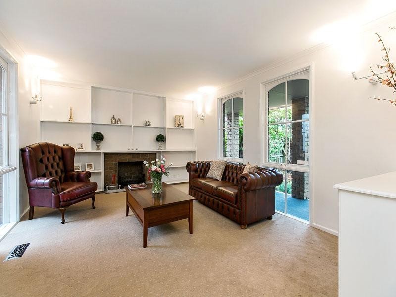 12 Shelford Grove, Dingley Village VIC 3172