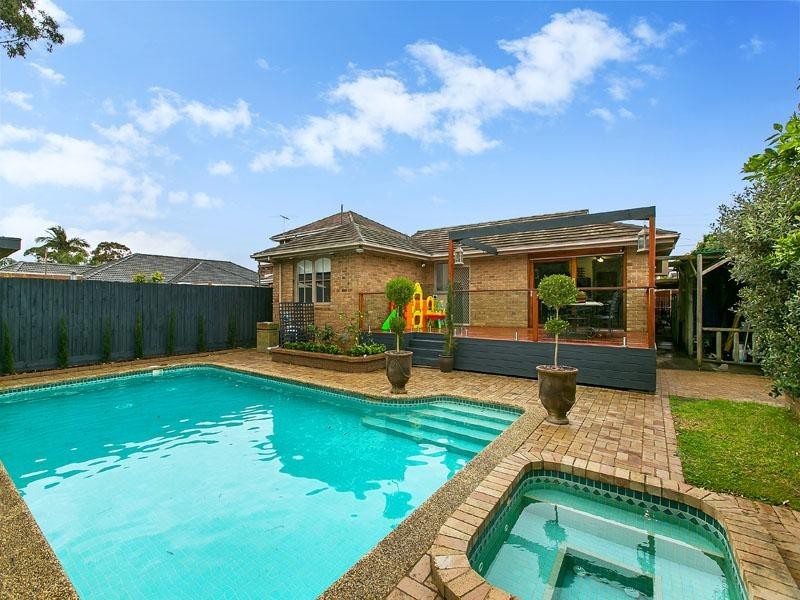 12 Shelford Grove, Dingley Village VIC 3172