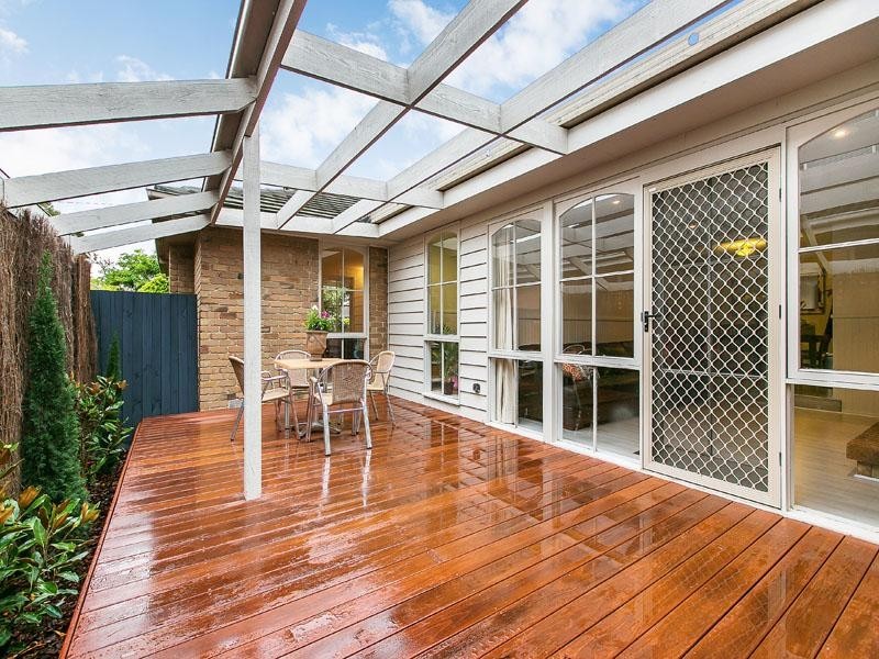 12 Shelford Grove, Dingley Village VIC 3172