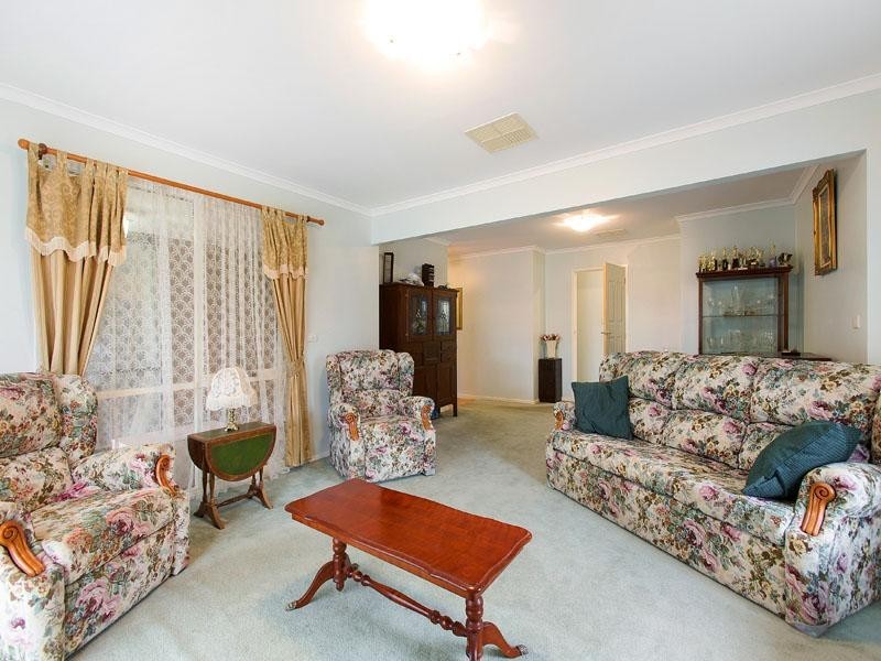 12 Bayville Drive, Dingley Village VIC 3172