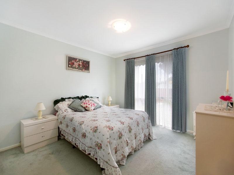12 Bayville Drive, Dingley Village VIC 3172