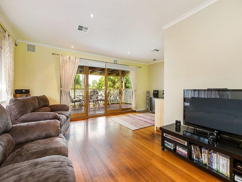 14 Plaza Crescent, Dingley Village VIC 3172